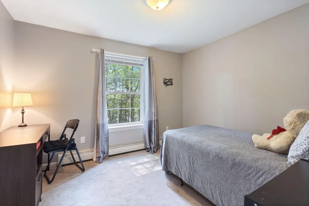 20 Swans Road Raymond ME 04071