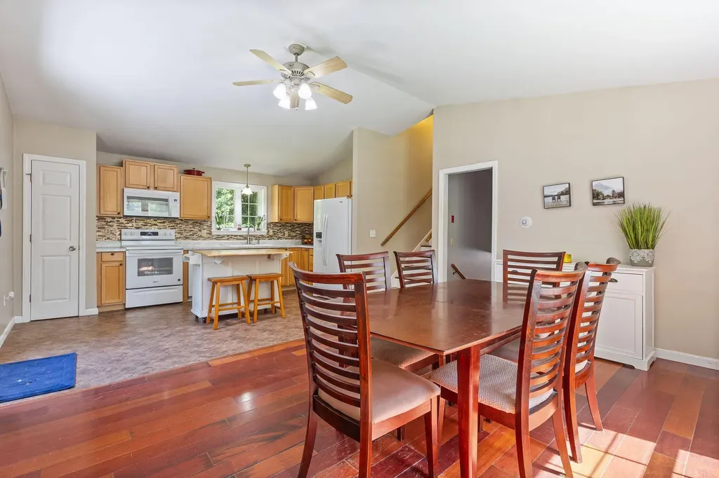 20 Swans Road Raymond ME 04071