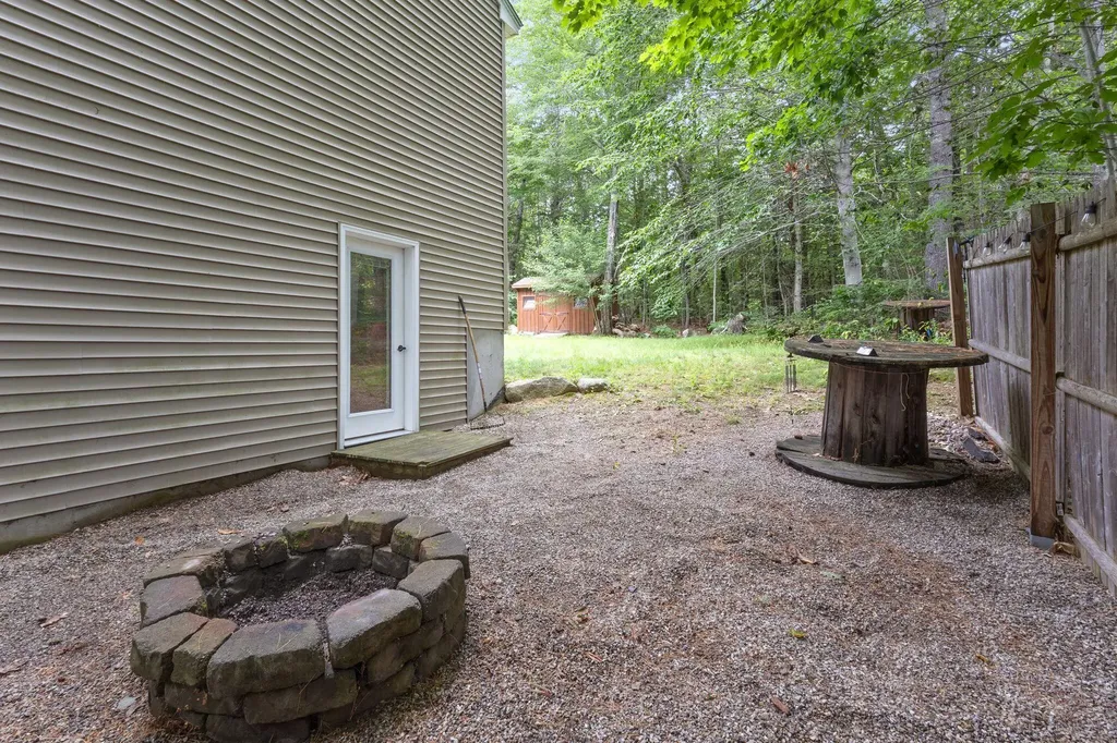 20 Swans Road Raymond ME 04071