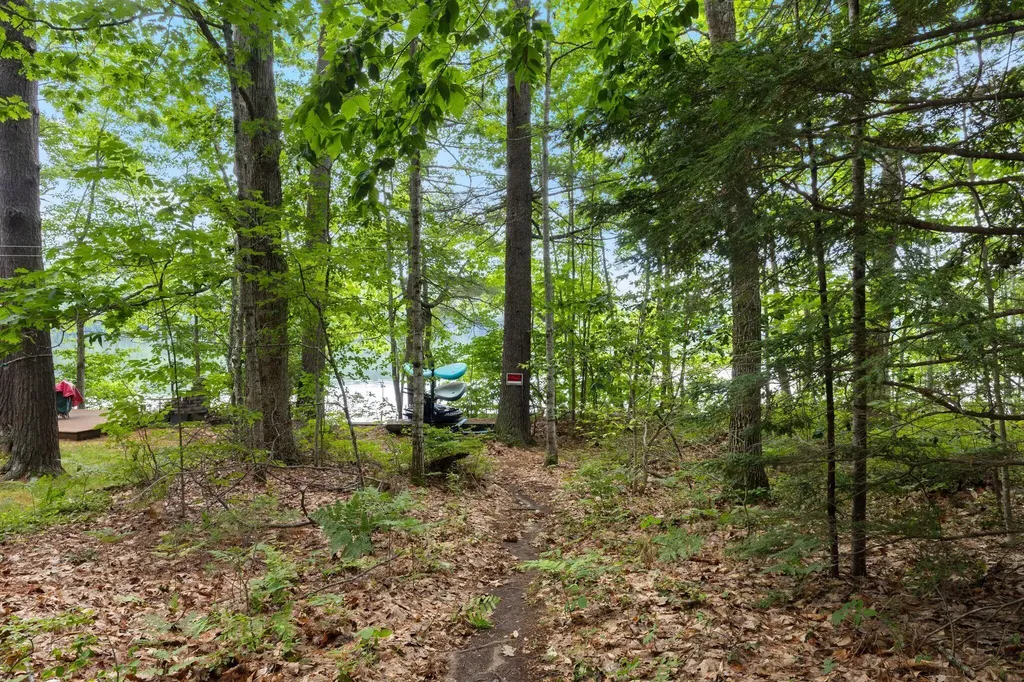 20 Swans Road Raymond ME 04071