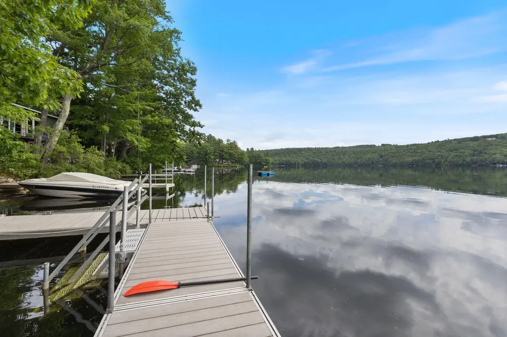 20 Swans Road Raymond ME 04071