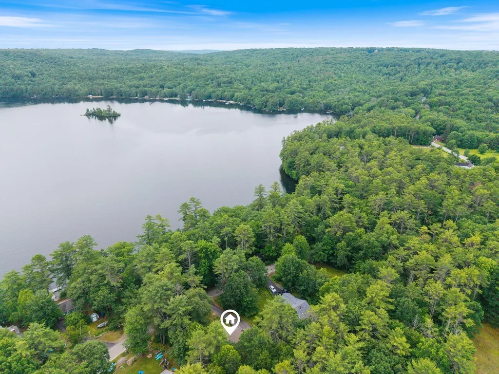 20 Swans Road Raymond ME 04071