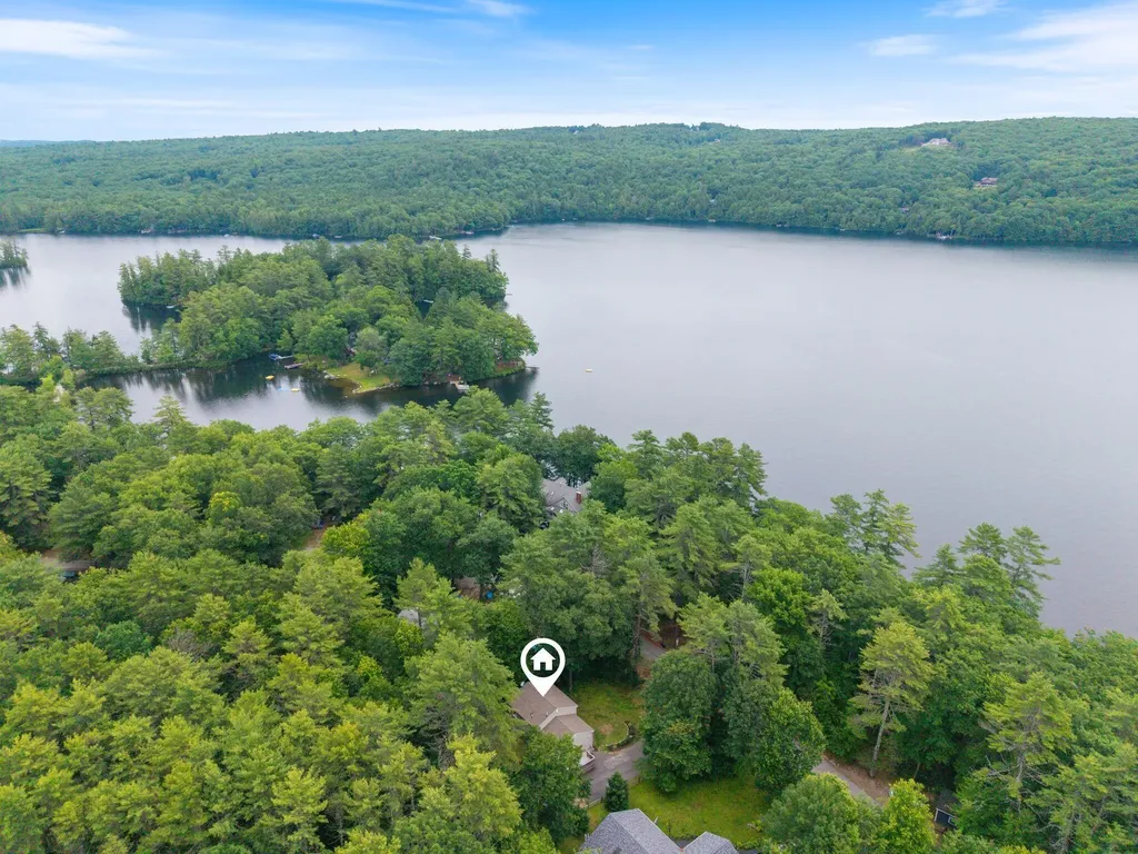 20 Swans Road Raymond ME 04071