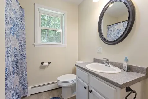 20 Swans Road Raymond ME 04071