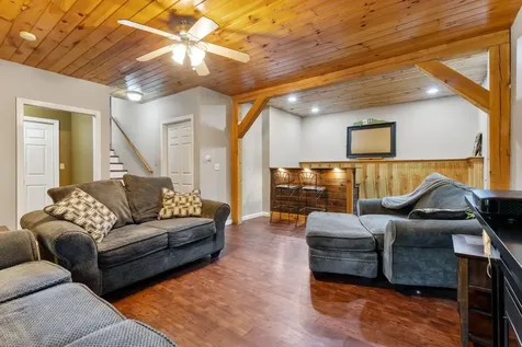 20 Swans Road Raymond ME 04071