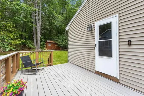 20 Swans Road Raymond ME 04071