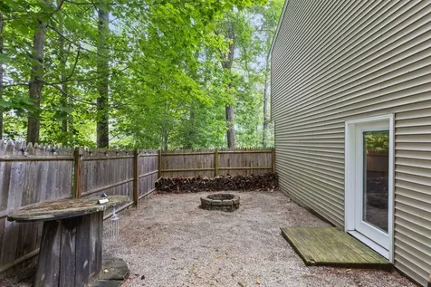20 Swans Road Raymond ME 04071