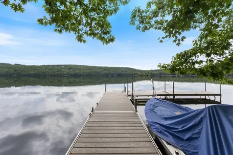 20 Swans Road Raymond ME 04071