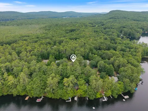 20 Swans Road Raymond ME 04071
