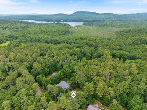 20 Swans Road Raymond ME 04071