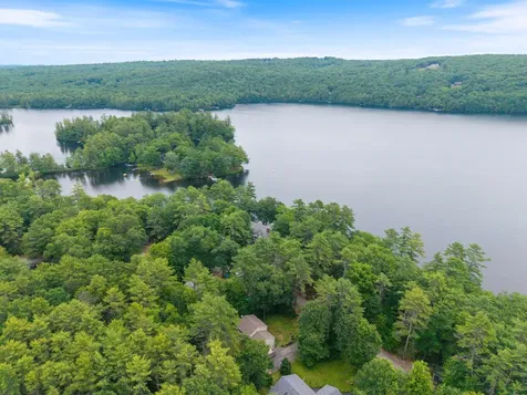 20 Swans Road Raymond ME 04071