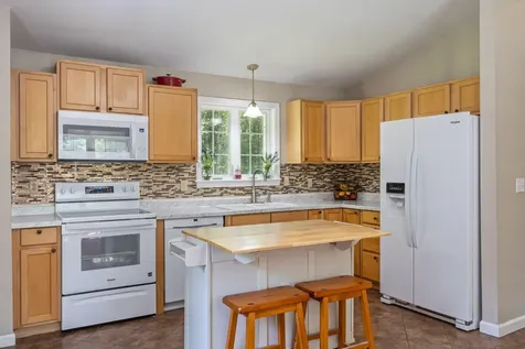 20 Swans Road Raymond ME 04071