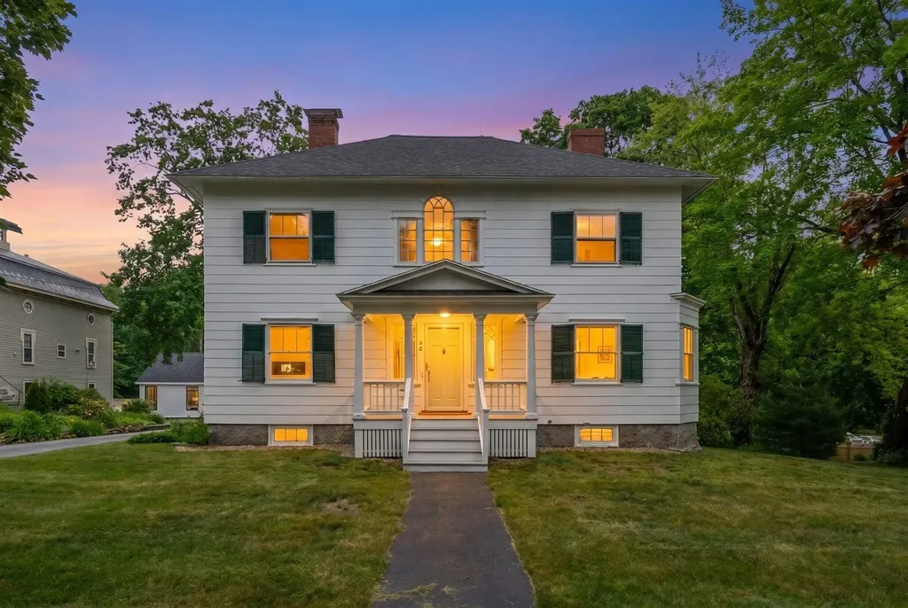40 Summer Street Kennebunk ME 04043