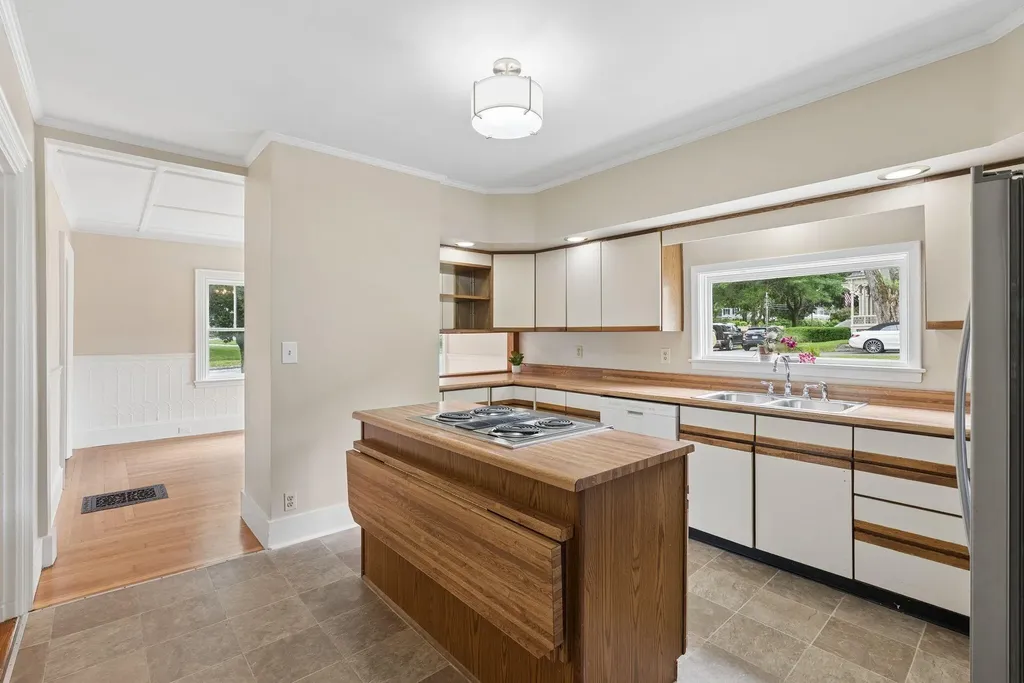 40 Summer Street Kennebunk ME 04043