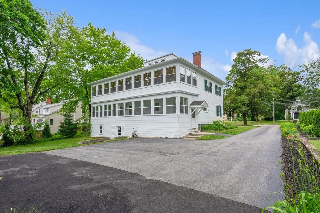 40 Summer Street Kennebunk ME 04043