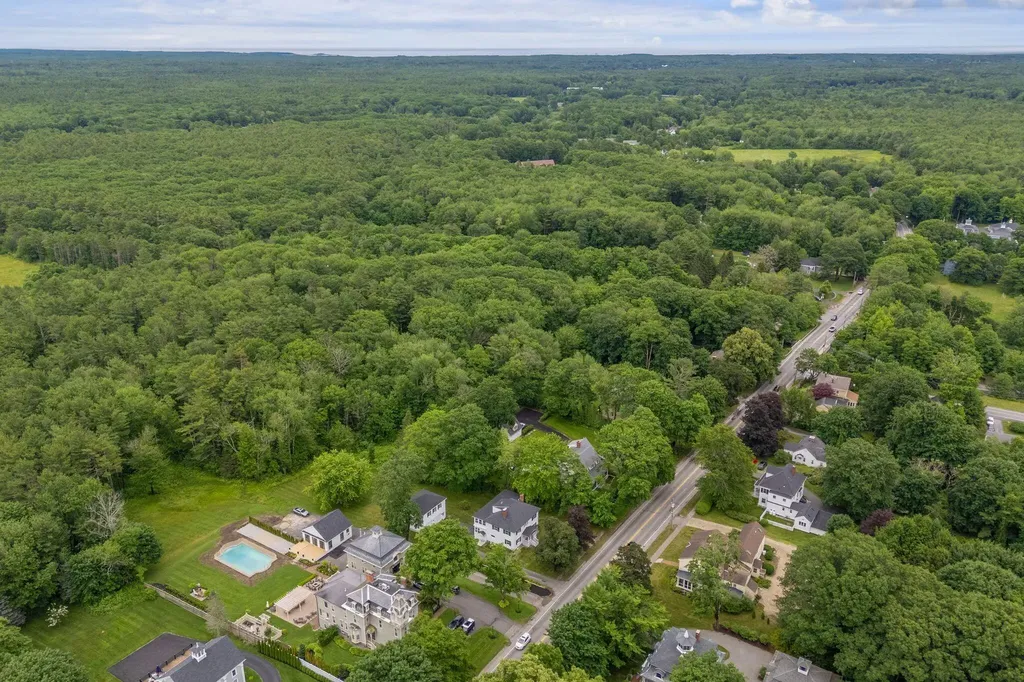 40 Summer Street Kennebunk ME 04043