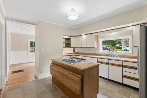 40 Summer Street Kennebunk ME 04043