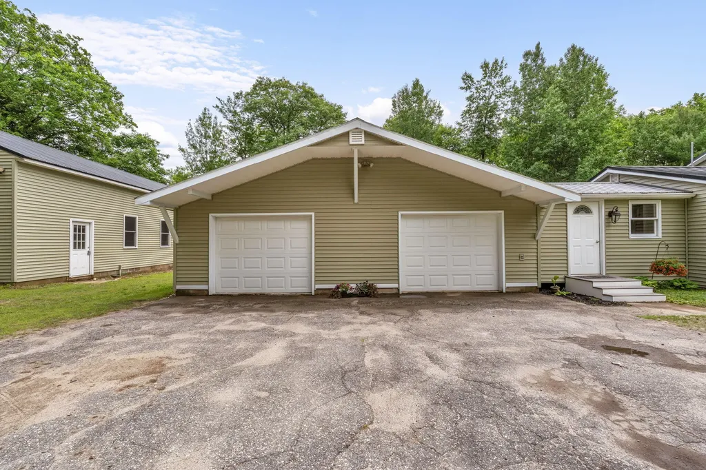 27 Hooper Pond Road Greene ME 04236
