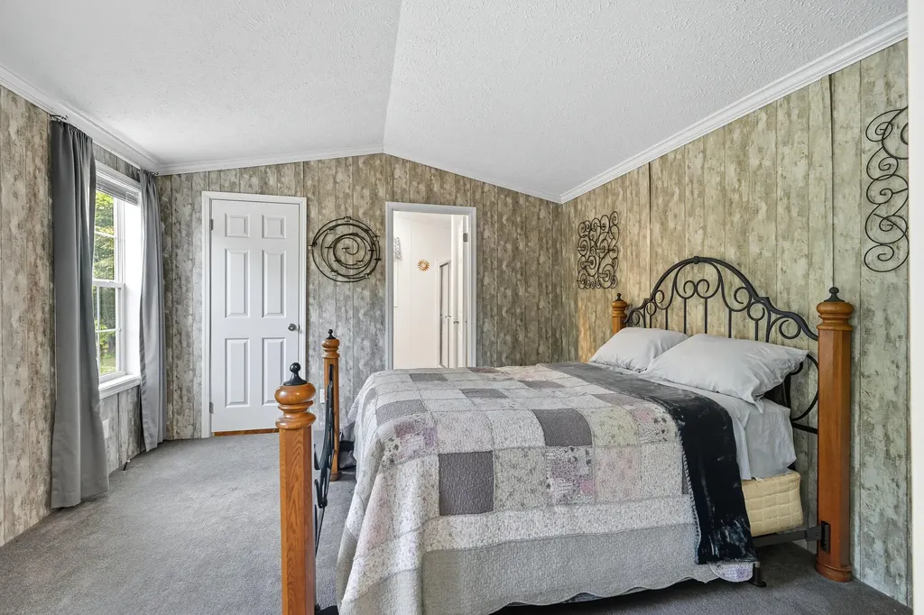 1107 Hill Road Clinton ME 04927