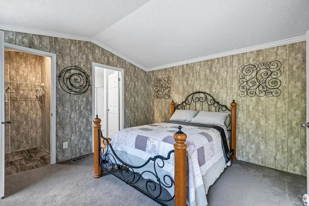 1107 Hill Road Clinton ME 04927
