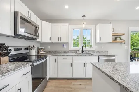 11 Belvedere Drive Windham ME 04062