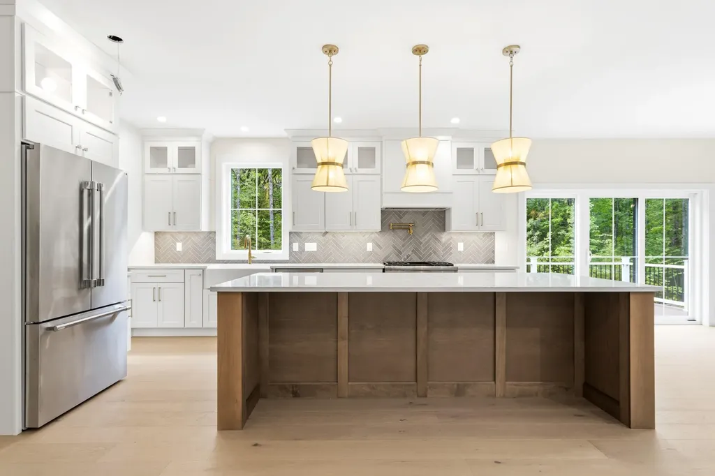 8 Salvato Lane Kennebunk ME 04043