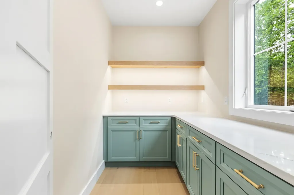 8 Salvato Lane Kennebunk ME 04043