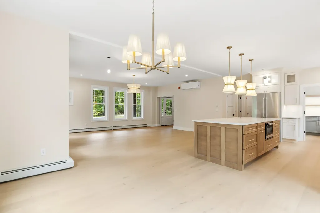 8 Salvato Lane Kennebunk ME 04043