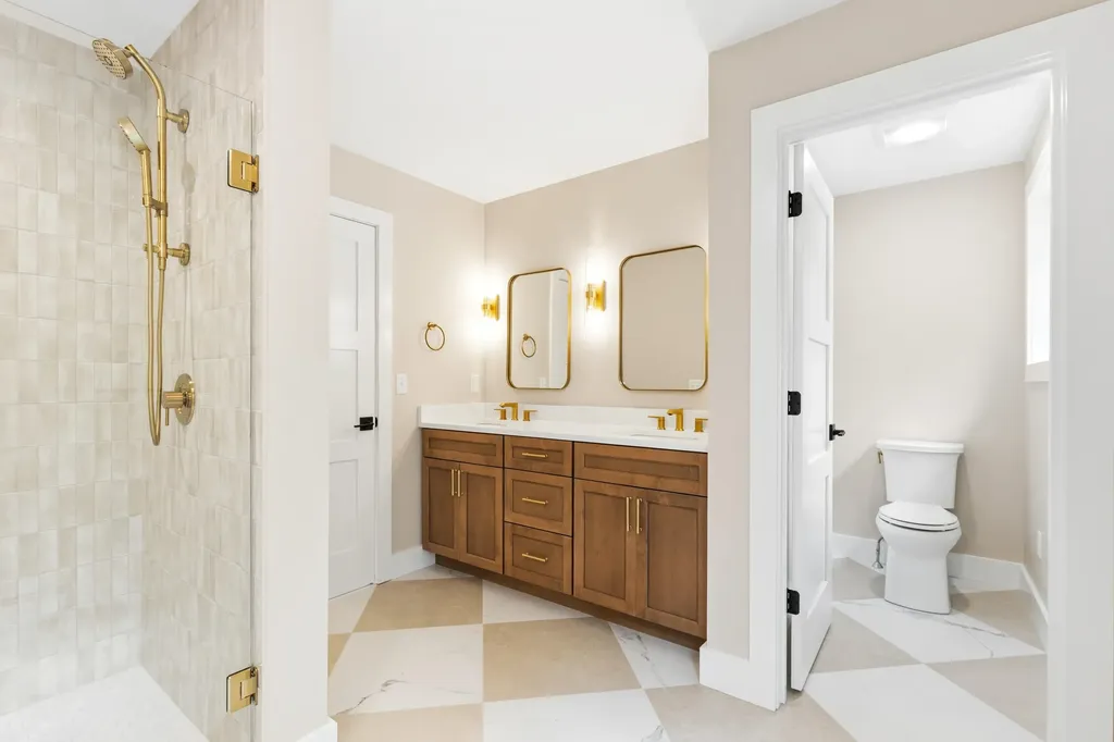 8 Salvato Lane Kennebunk ME 04043