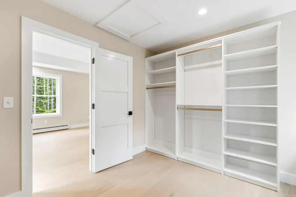 8 Salvato Lane Kennebunk ME 04043