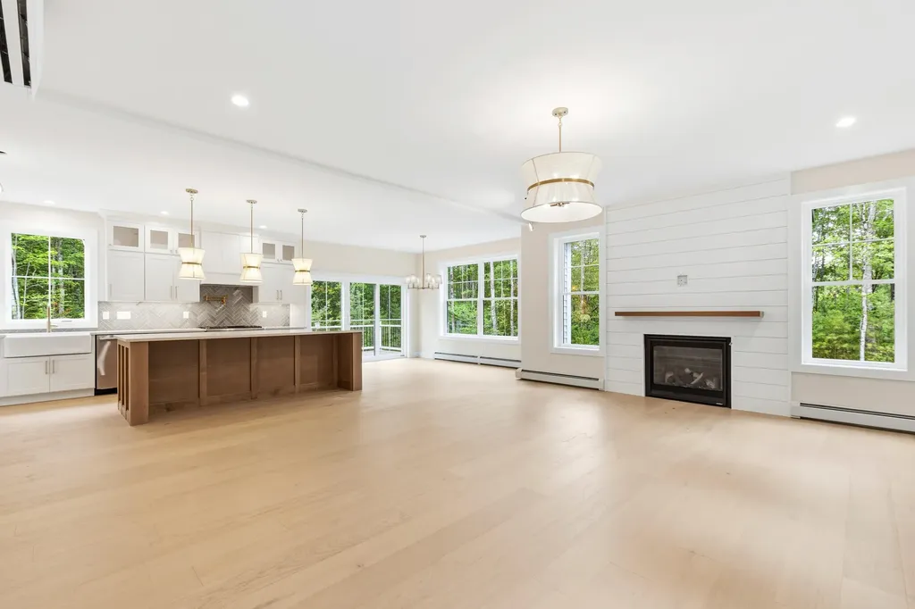 8 Salvato Lane Kennebunk ME 04043