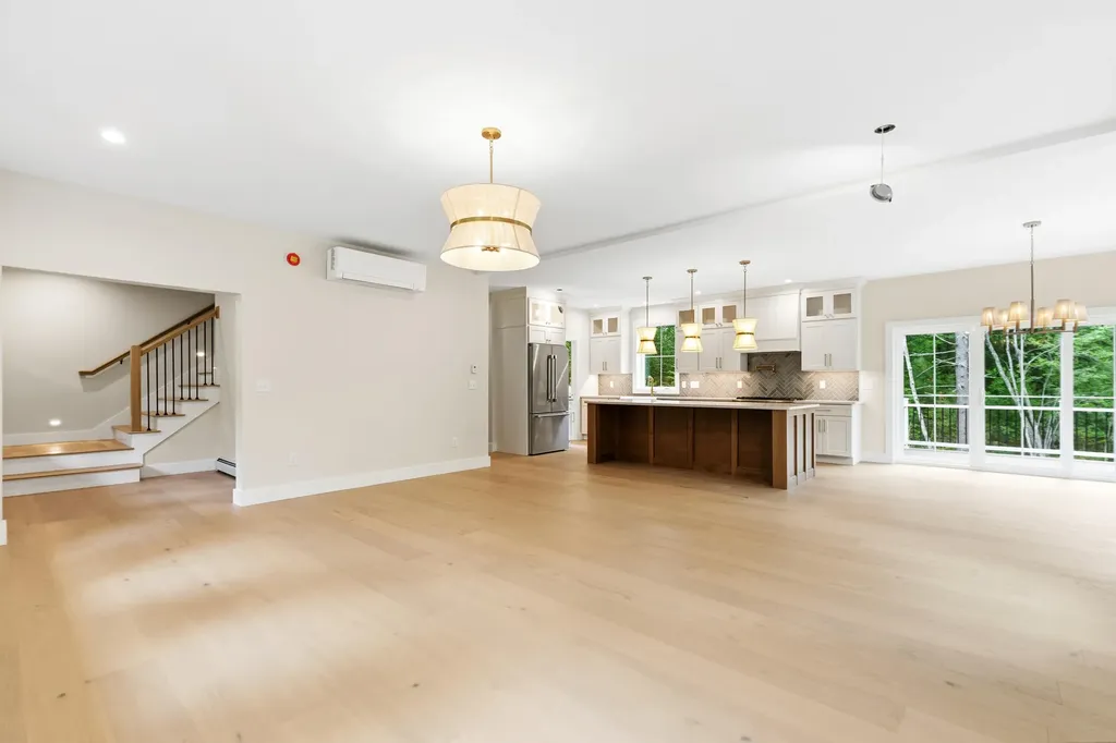 8 Salvato Lane Kennebunk ME 04043