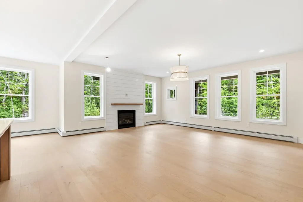 8 Salvato Lane Kennebunk ME 04043
