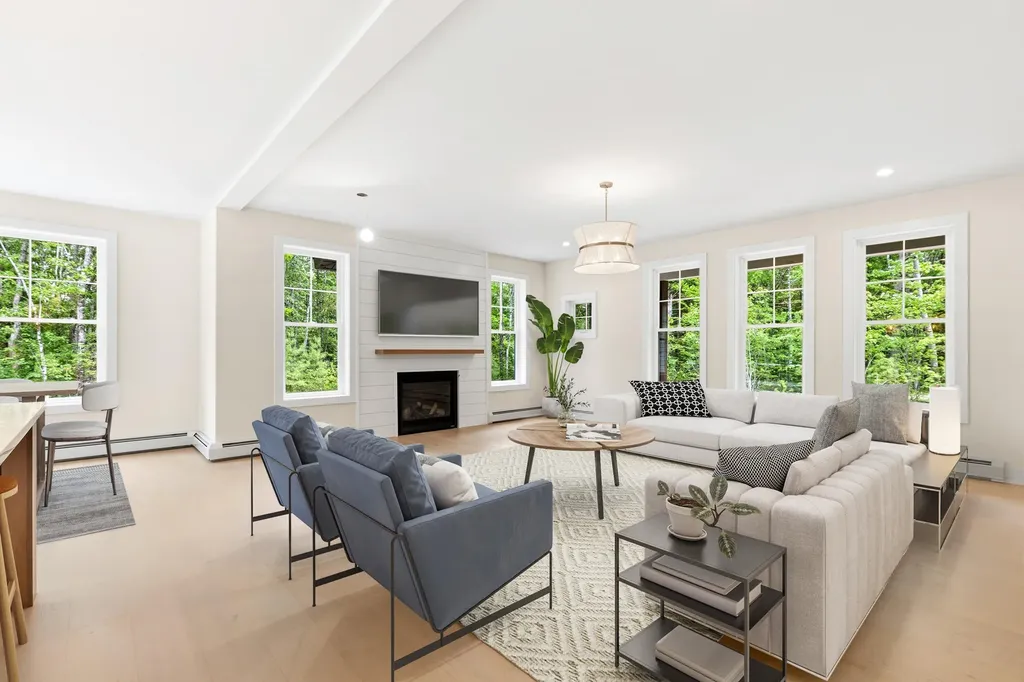 8 Salvato Lane Kennebunk ME 04043