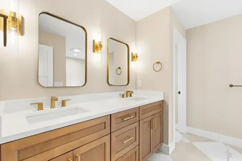 8 Salvato Lane Kennebunk ME 04043
