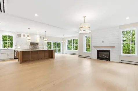 8 Salvato Lane Kennebunk ME 04043