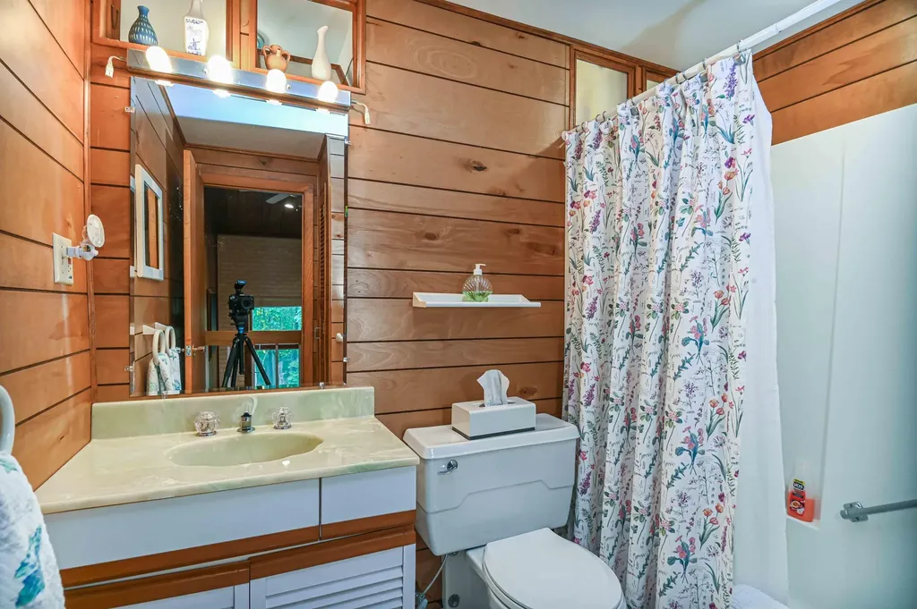 28 Ossipee Road York ME 03902