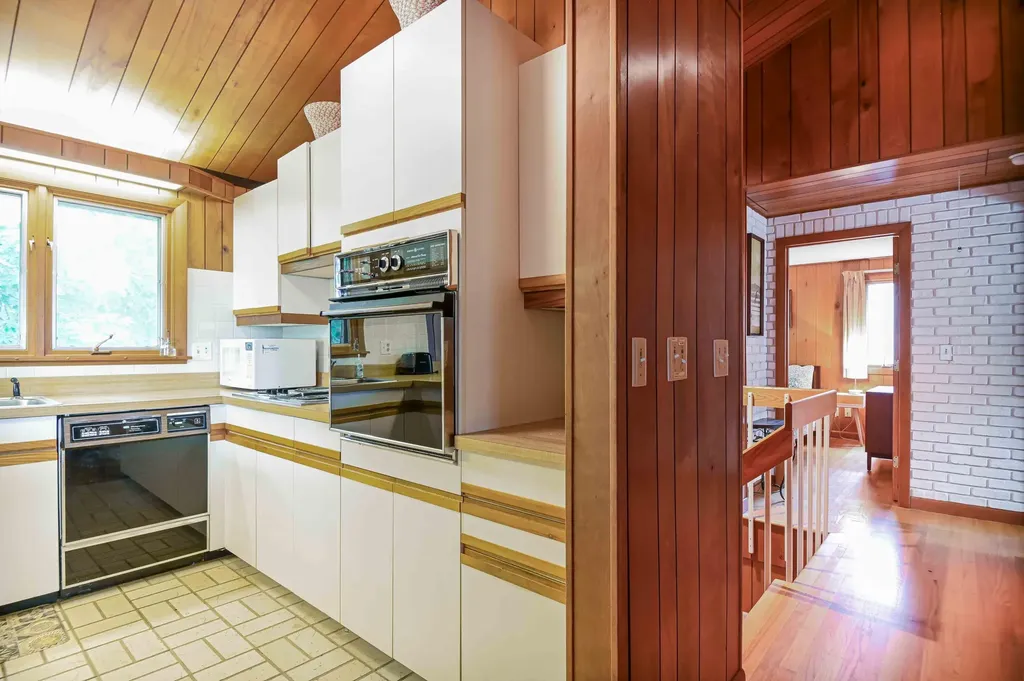 28 Ossipee Road York ME 03902
