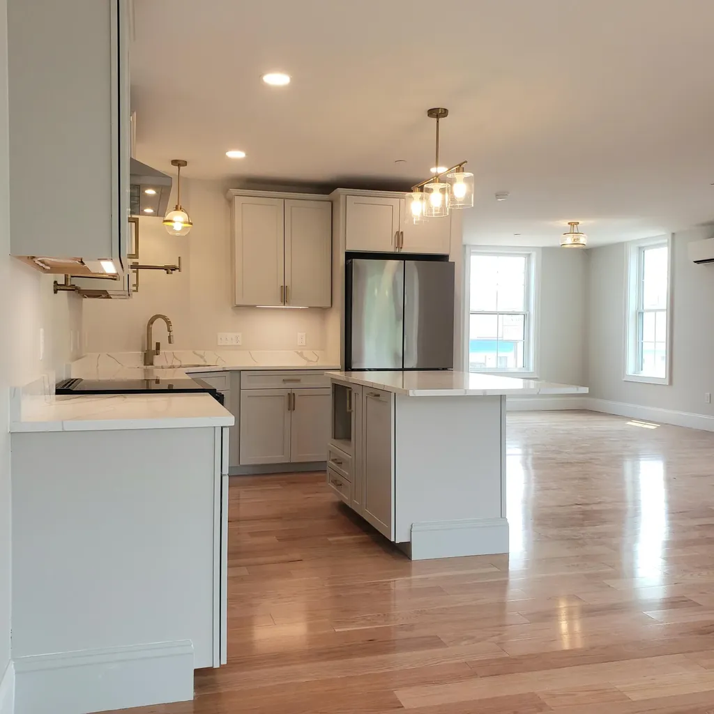 188 E Grand Avenue Old Orchard Beach ME 04064