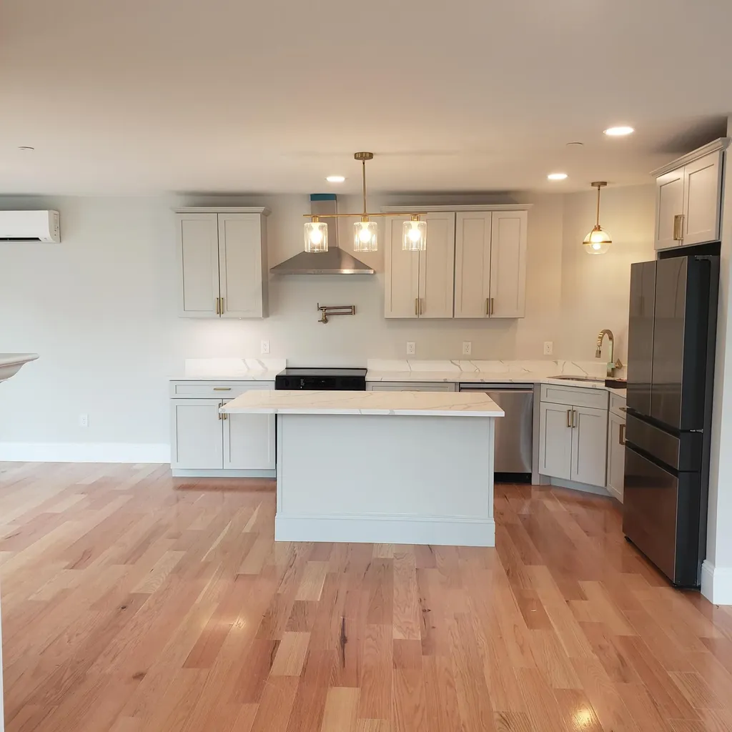 188 E Grand Avenue Old Orchard Beach ME 04064