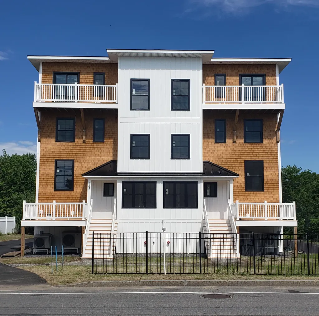 188 E Grand Avenue Old Orchard Beach ME 04064