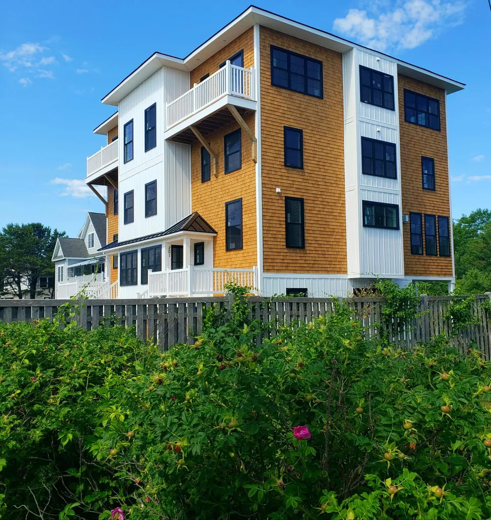 188 E Grand Avenue Old Orchard Beach ME 04064