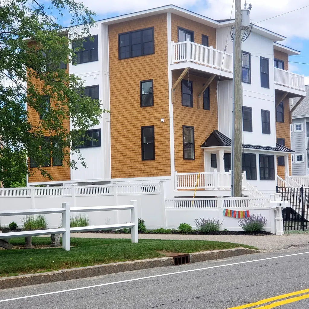 188 E Grand Avenue Old Orchard Beach ME 04064