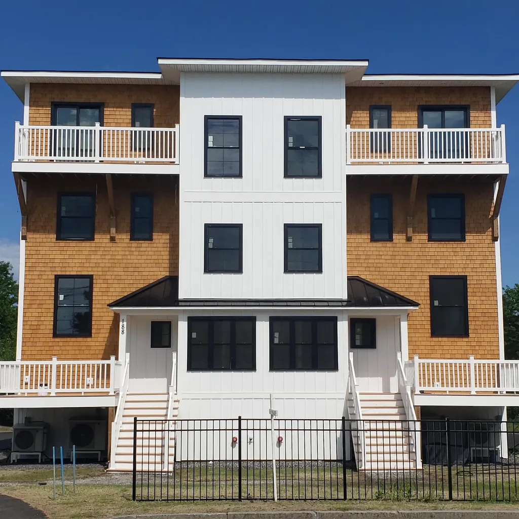 188 E Grand Avenue Old Orchard Beach ME 04064
