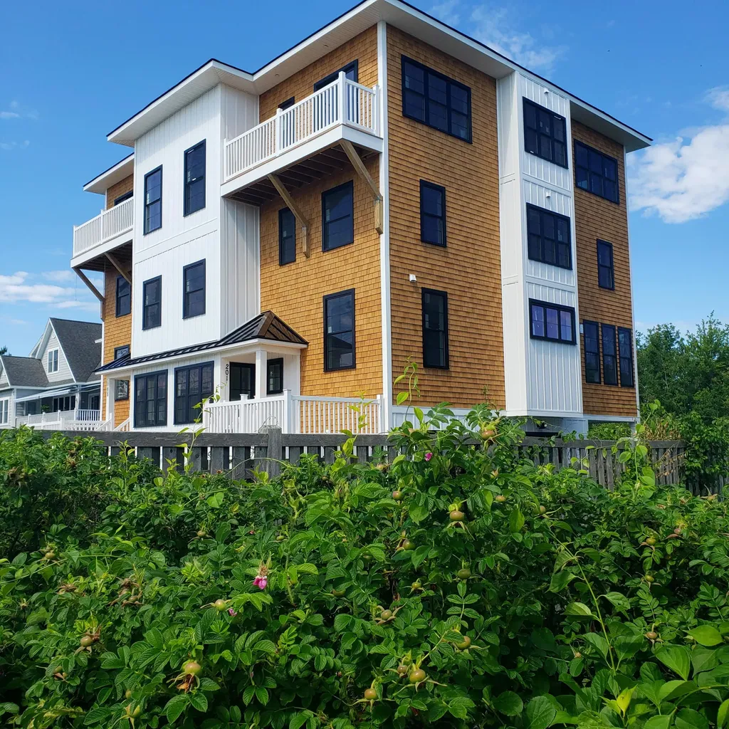 188 E Grand Avenue Old Orchard Beach ME 04064