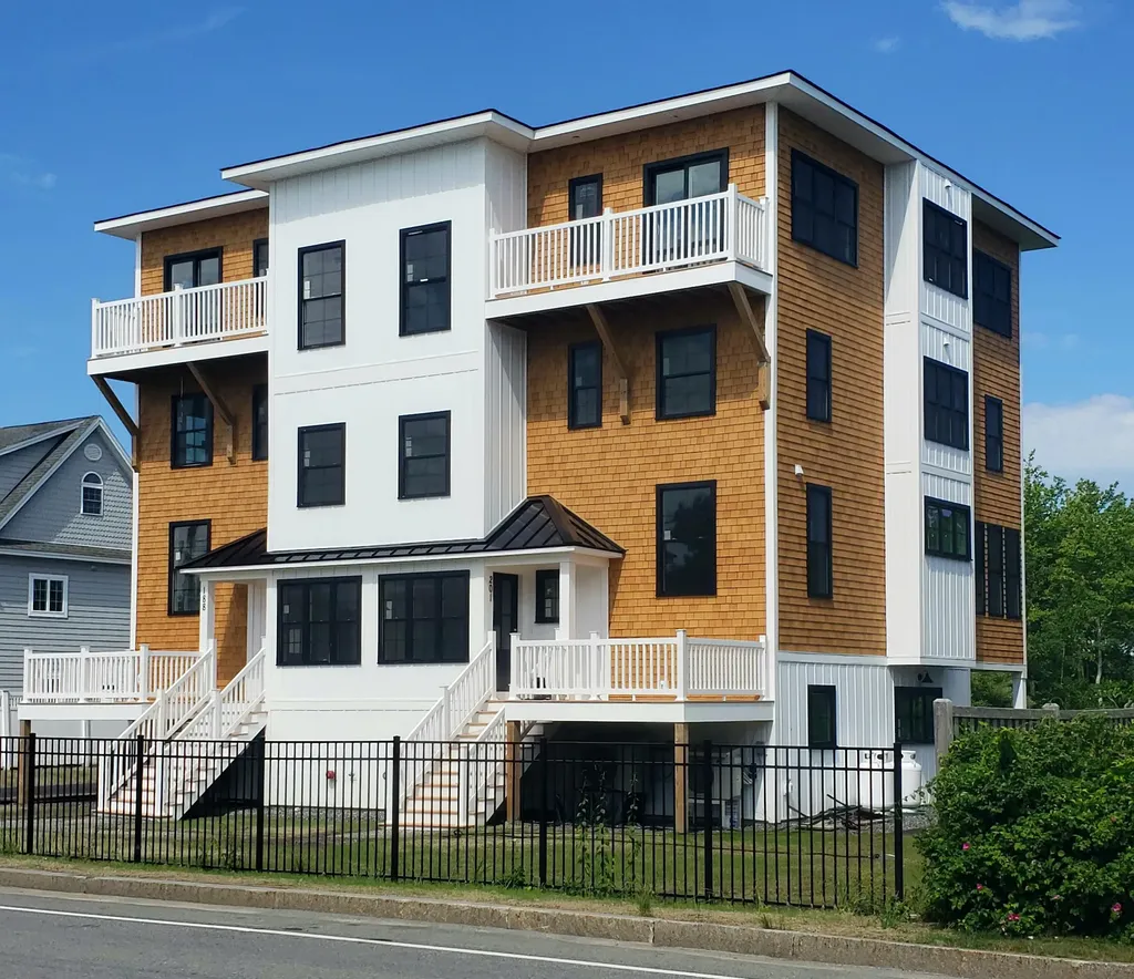 188 E Grand Avenue Old Orchard Beach ME 04064