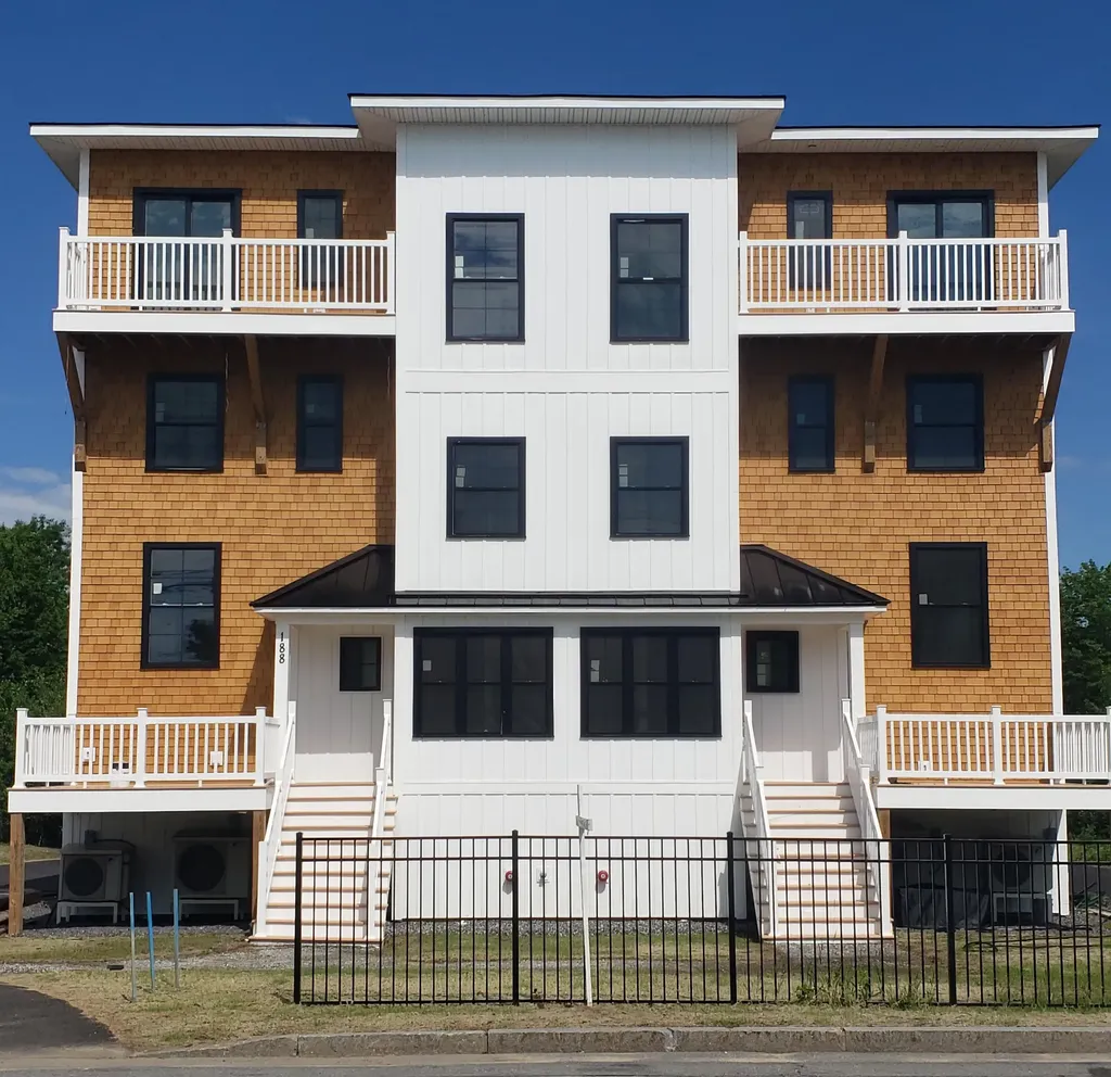 188 E Grand Avenue Old Orchard Beach ME 04064