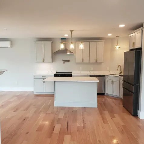 188 E Grand Avenue Old Orchard Beach ME 04064
