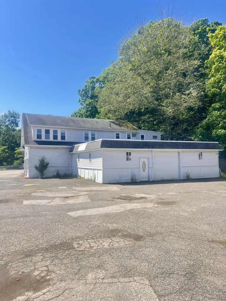 33 Old Post Road Kittery ME 03904