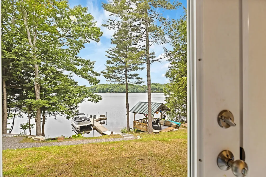 73 Mallard Drive Richmond ME 04357